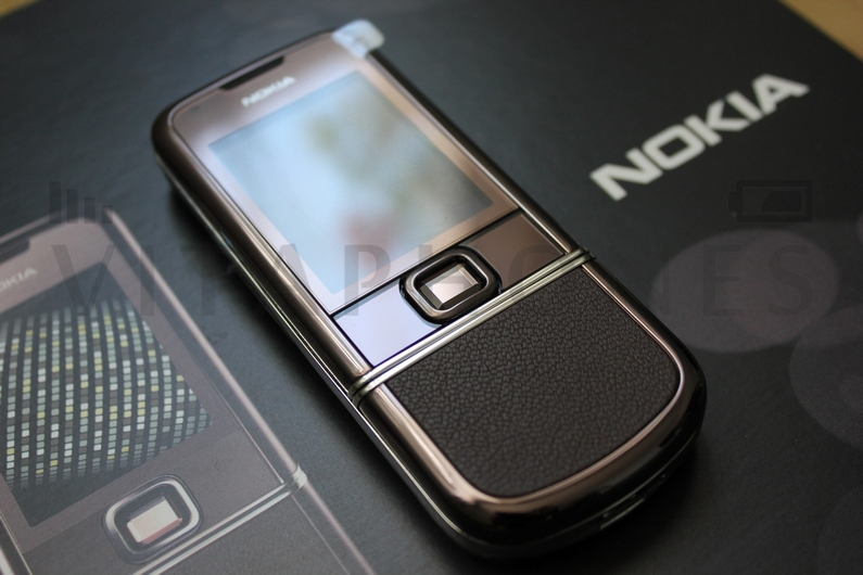 Совершенный телефон. Nokia 8800 XPRESSMUSIC. Кнопочный нокиа 8800. Nokia Concept 8800. Мини нокия 8800 кнопочный.