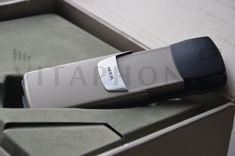 Nokia 8910 titan